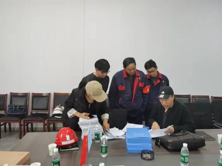 赤峰金通二期電解項(xiàng)目部順利通過赤峰市高新區(qū)國(guó)慶節(jié)前安全、質(zhì)量聯(lián)合專項(xiàng)檢查 